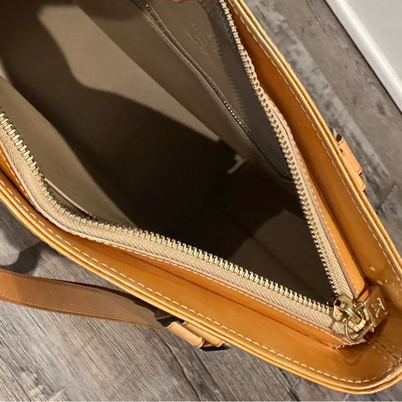 Authentic Louis Vuitton Yellow Vernis Houston Tote Bag - Picture 7 of 8